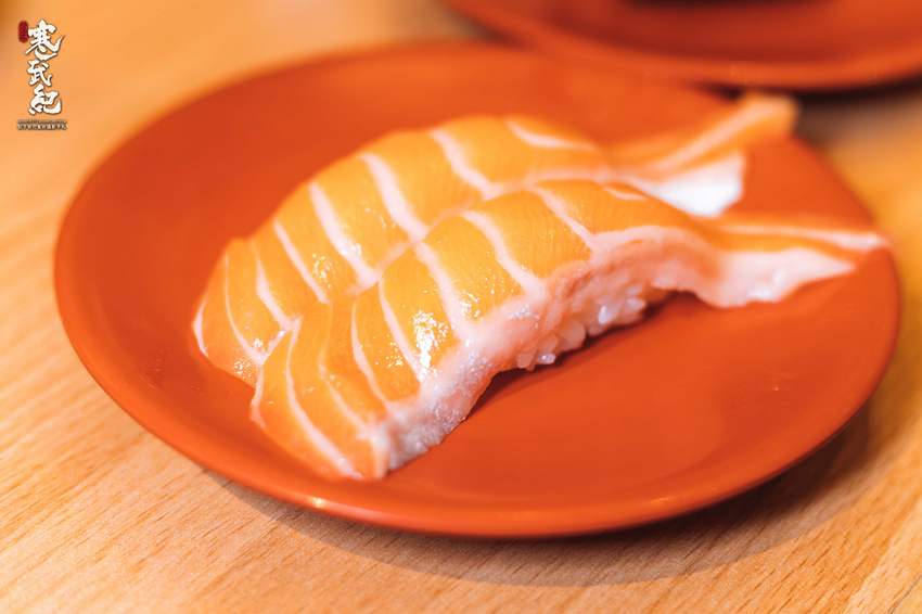 【中肯‧食記】合點壽司 內湖店（がってん寿司）．捷運西湖站｜講究師傅手作溫度．日本超人氣の迴轉壽司！