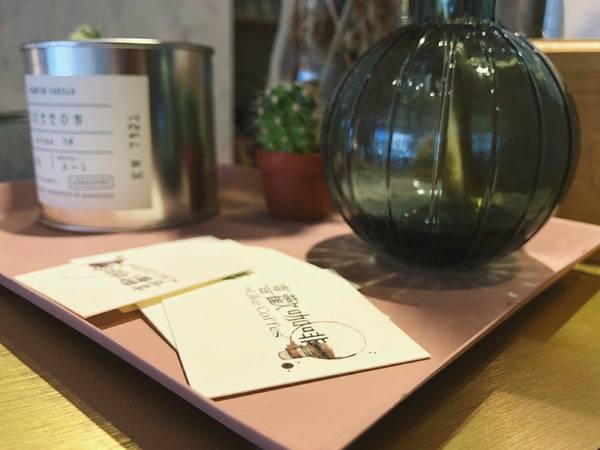 喜歡咖啡館：喜歡咖啡館：靠近大遠百,100種味道附近,IG正火紅的網美咖啡廳 (鮮奶厚吐司/可頌/咖啡飲品/自製甜點) 超多位置可以拍照!!!