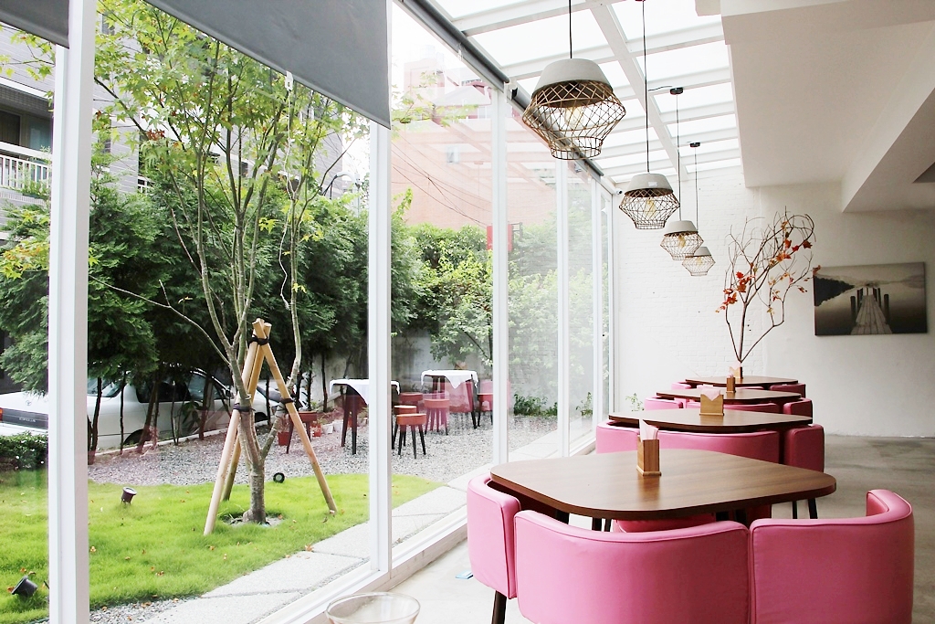 台中西區,三明治女孩的逆襲,主場景~原來真的有賣三明治。 - 微笑Joe幸運