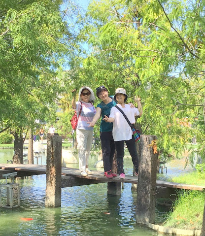 雲林虎尾景點-沉香生態園區-有緣姊妹淘池畔戲鵝趣