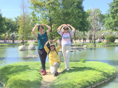 雲林虎尾景點-沉香生態園區-有緣姊妹淘池畔戲鵝趣