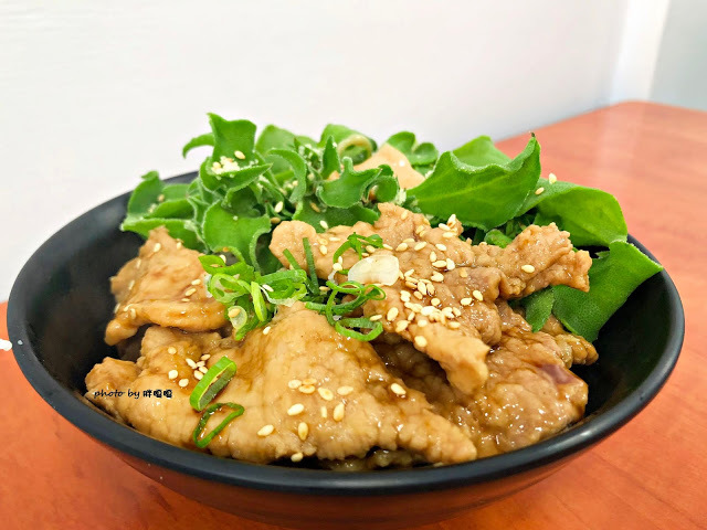 【台中 北區】青和日式廚房 🍜🍱 從早餐賣到晚餐，餐點平價，口味少油少鹽，清爽無負擔，更有限定冰花及沖繩飯糰供應，近中國醫，外食族三餐新選擇，鄰近一帶有外送喔！