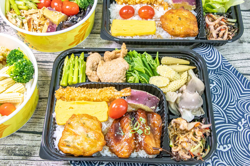 台中北區，少油低鹽用料實在的青和日式廚房，外食族最愛的便當款。 - 微笑Joe幸運