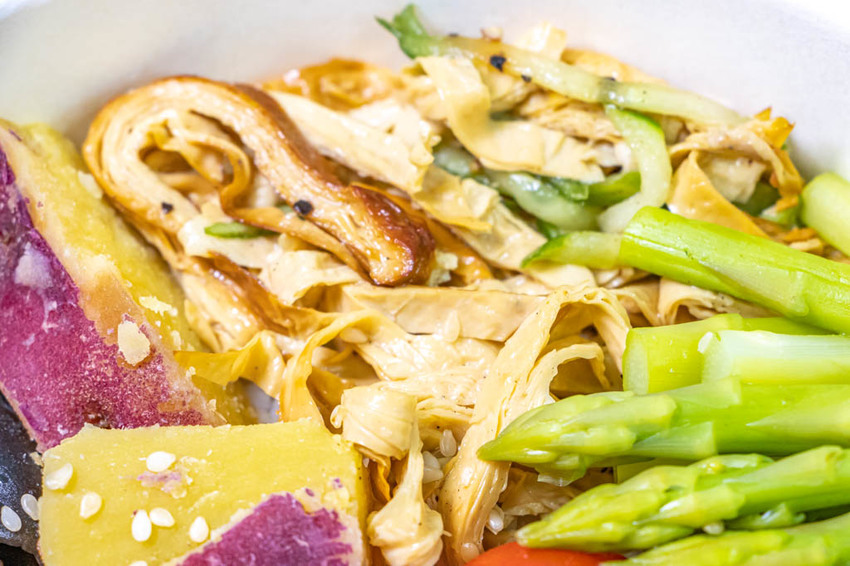 台中北區，少油低鹽用料實在的青和日式廚房，外食族最愛的便當款。 - 微笑Joe幸運