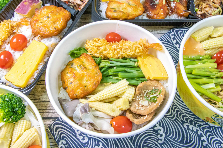 台中北區，少油低鹽用料實在的青和日式廚房，外食族最愛的便當款。 - 微笑Joe幸運