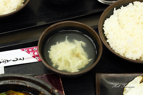 來道-黃燜雞米飯:【台南美食】國民砂鍋美食黃燜雞!好吃到再添兩碗白飯啦:來道黃燜雞米飯