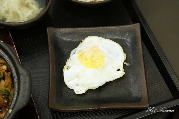 來道-黃燜雞米飯:【台南美食】國民砂鍋美食黃燜雞!好吃到再添兩碗白飯啦:來道黃燜雞米飯