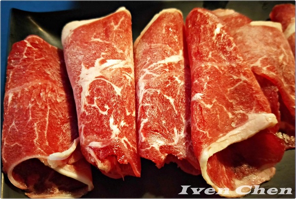 哈帕叔叔：《西門町美食》假日逛街的精緻鍋物/火鍋/丼飯/火烤兩吃/風味板燒/養生素食/石鍋拌飯/在料理豐富多元的『哈帕叔叔』