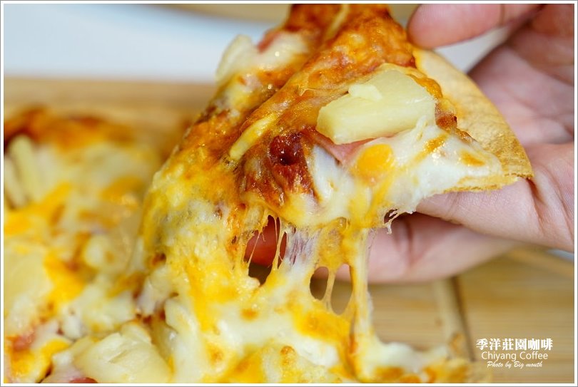 【桃園美食】季洋莊園咖啡‧夢幻漸層小農拿鐵、手沖單品咖啡冷熱體驗，鹹甜輕食都有!不限時、附Wifi、插座，無服務費的用餐好地方!