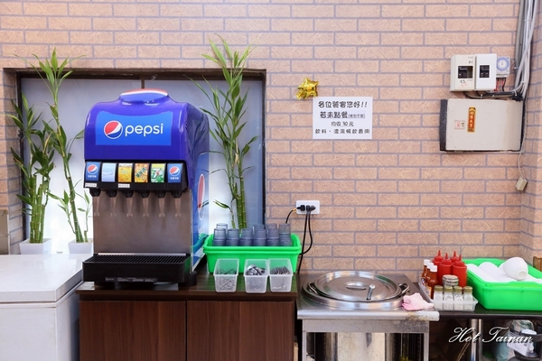 竹之青-牛排部屋(本店)：【台南美食】最有特色也是口味最創新的牛排店！搬家後全新面貌登場：竹之青牛排部屋