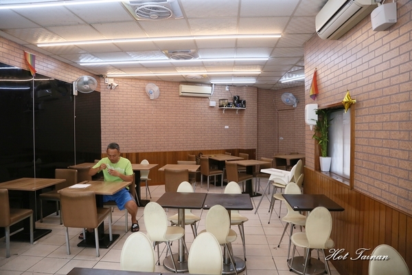 竹之青-牛排部屋(本店)：【台南美食】最有特色也是口味最創新的牛排店！搬家後全新面貌登場：竹之青牛排部屋