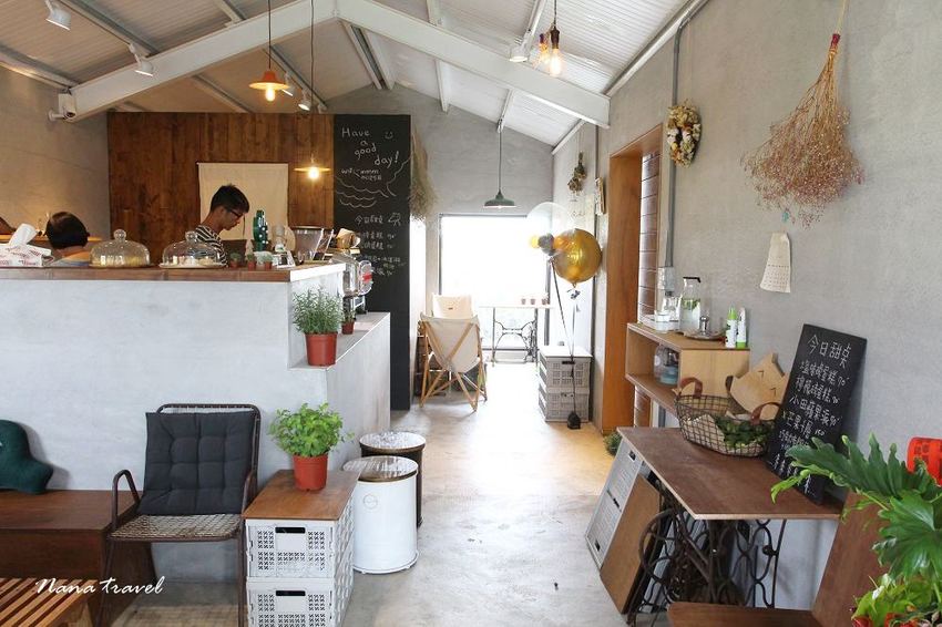 彰化田中》小田生活mmm。藏身稻田間的咖啡屋,ig打卡文青風,美式帳篷野餐趣,大片草原好療癒(寵物友善咖啡) - Nana愛旅行札記