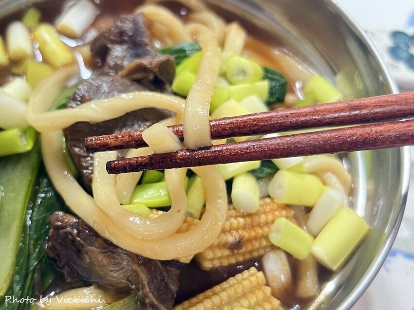 即食牛肉麵料理包:王品嚴選精燉番茄牛肉麵