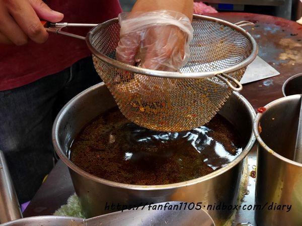 石牌好吃滷味【老三品雞腳】#石牌美食 #北投美食 #北投好吃滷味 #滷雞腳 #銅板美食 (16).JPG