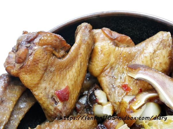石牌好吃滷味【老三品雞腳】#石牌美食 #北投美食 #北投好吃滷味 #滷雞腳 #銅板美食 (22).JPG