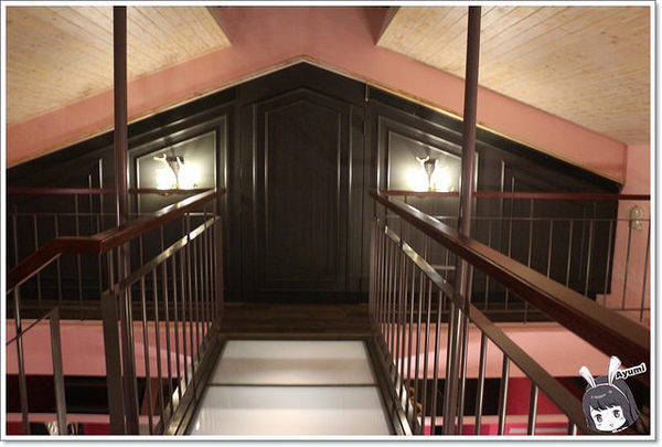 蒙娜麗莎鮮鍋物總匯：[食記]►高雄鼓山區◄令人讚嘆的歐式風格建築、各式活體現流海鮮盡在蒙娜麗莎. 佳餚品嚐館 - 海鮮鍋物總匯