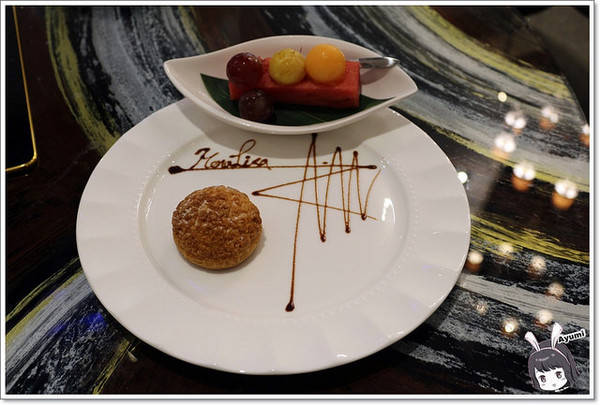 蒙娜麗莎鮮鍋物總匯：[食記]►高雄鼓山區◄令人讚嘆的歐式風格建築、各式活體現流海鮮盡在蒙娜麗莎. 佳餚品嚐館 - 海鮮鍋物總匯