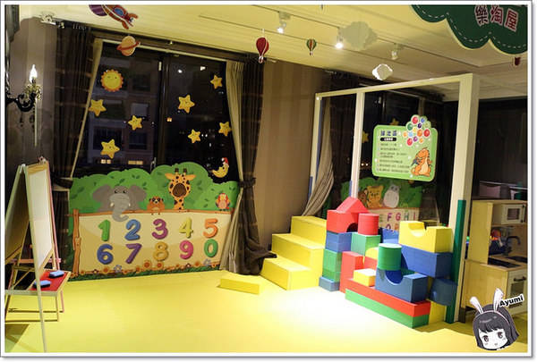 蒙娜麗莎鮮鍋物總匯：[食記]►高雄鼓山區◄令人讚嘆的歐式風格建築、各式活體現流海鮮盡在蒙娜麗莎. 佳餚品嚐館 - 海鮮鍋物總匯