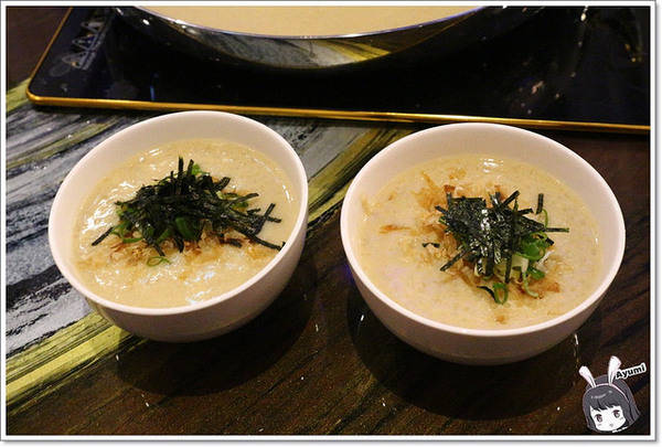 蒙娜麗莎鮮鍋物總匯：[食記]►高雄鼓山區◄令人讚嘆的歐式風格建築、各式活體現流海鮮盡在蒙娜麗莎. 佳餚品嚐館 - 海鮮鍋物總匯