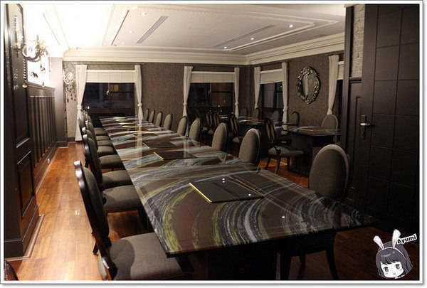 蒙娜麗莎鮮鍋物總匯：[食記]►高雄鼓山區◄令人讚嘆的歐式風格建築、各式活體現流海鮮盡在蒙娜麗莎. 佳餚品嚐館 - 海鮮鍋物總匯