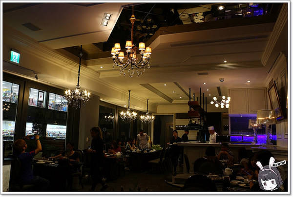 蒙娜麗莎鮮鍋物總匯：[食記]►高雄鼓山區◄令人讚嘆的歐式風格建築、各式活體現流海鮮盡在蒙娜麗莎. 佳餚品嚐館 - 海鮮鍋物總匯