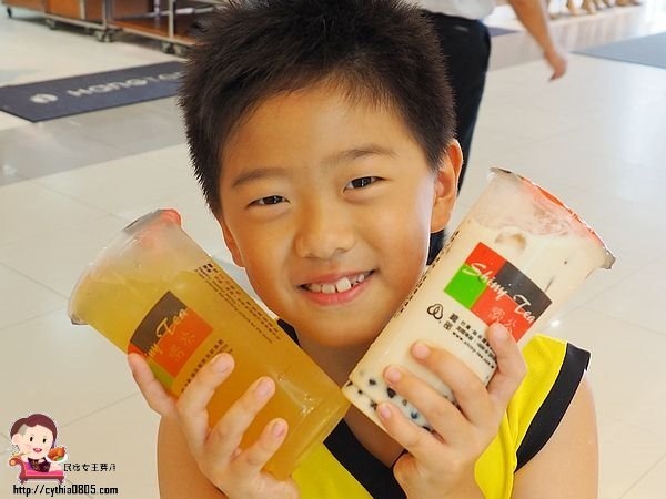 桃園中壢美食-嚮茶-中壢第一家熊貓奶茶來了，用親民點的價格喝好茶，現在還有買一送一 (邀約) @民宿女王芽月-美食.旅遊.全台趴趴走