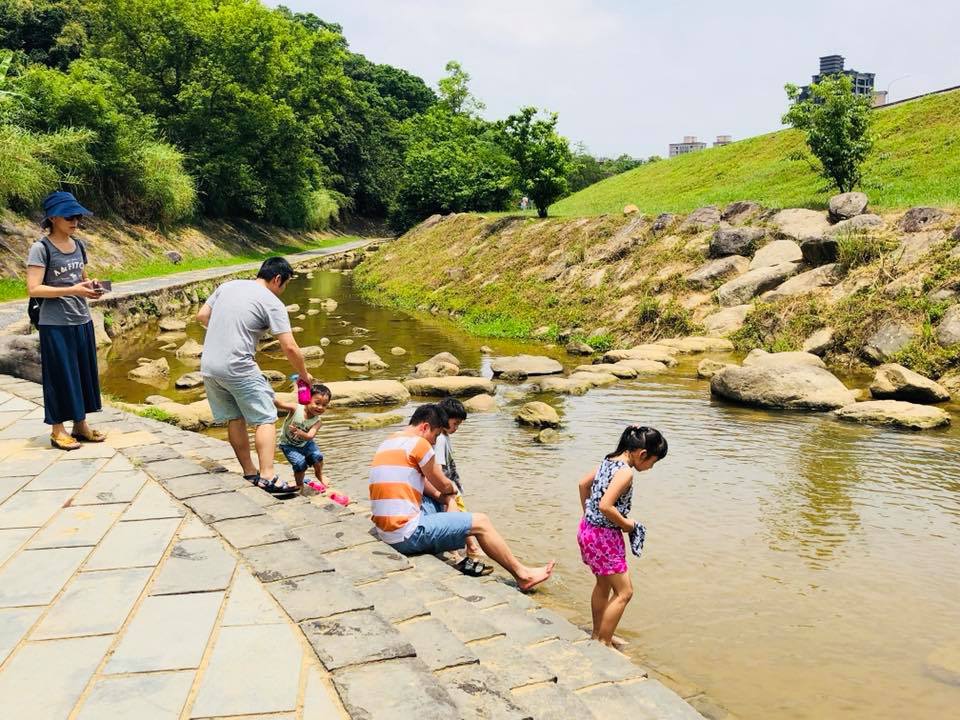 33435266_1061633160650406_6471810056240234496_n