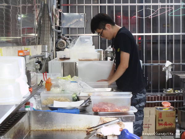 燒不燒餅:台中美食│燒不燒餅〃藏在住宅區裡的文青燒餅店,近太原火車站~