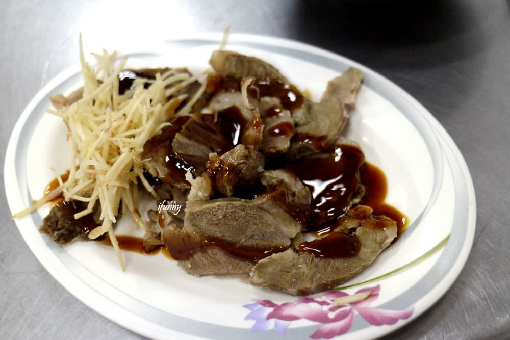 [新北三重]仁義街嘉義雞肉飯~傳承嘉義的好滋味 銅板價的傳統美食 - ifunny 艾方妮的遊樂場