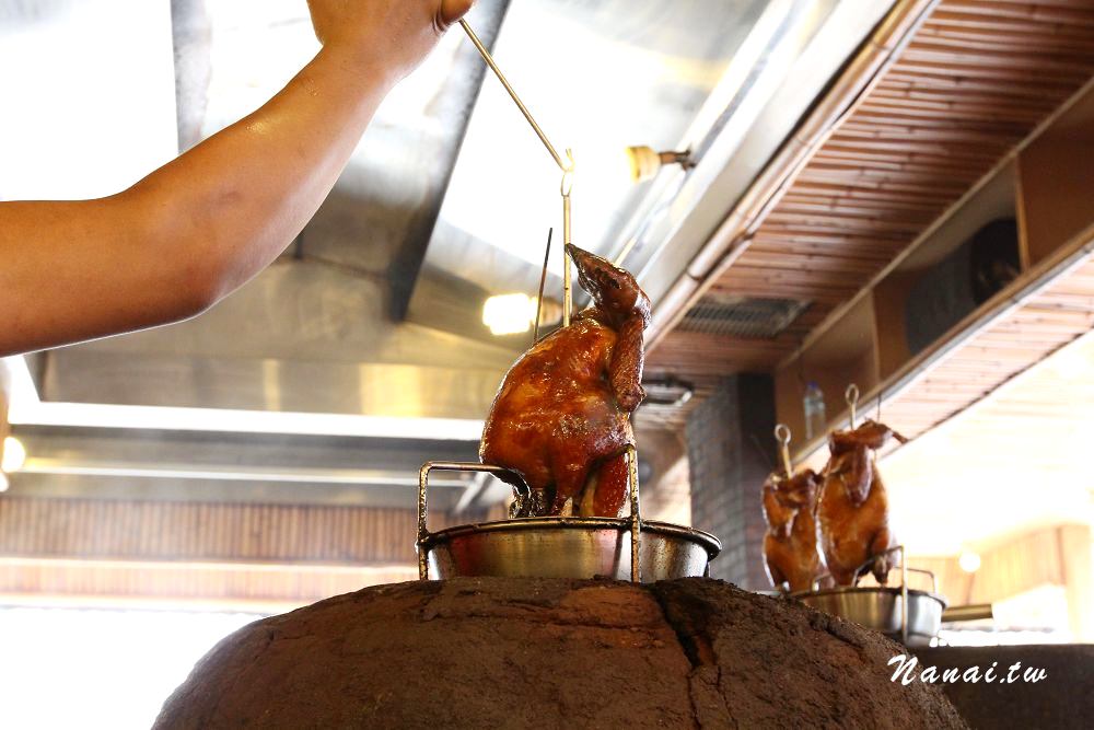 台中北屯》甕窯雞台中東山店。大坑必吃高CP值甕窯雞- Nana愛旅行札記