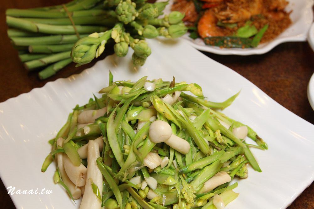 台中北屯》甕窯雞台中東山店。大坑必吃高CP值甕窯雞- Nana愛旅行札記