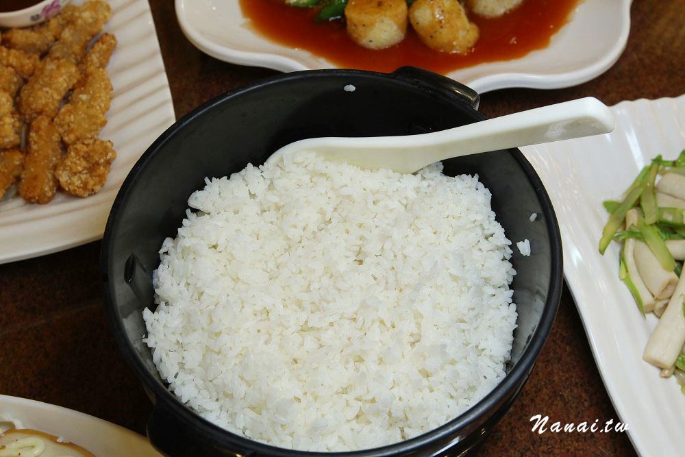 台中北屯》甕窯雞台中東山店。大坑必吃高CP值甕窯雞- Nana愛旅行札記