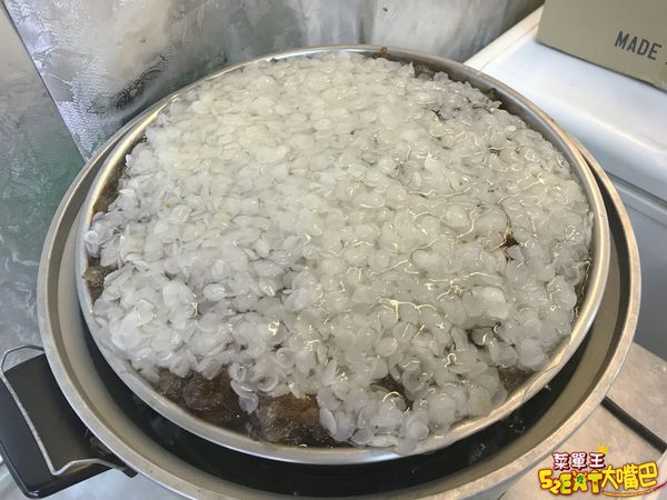 台中團購宅配美食白木耳》覓覓食務所-桃膠雪蓮子(皂角米)白木耳露!遵循古法製作流傳自大陸的消暑養顏Q彈健康飲~台中大墩路必吃美食小吃餐廳推薦。