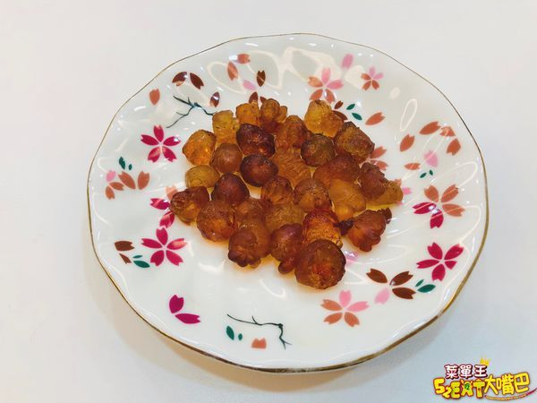 台中團購宅配美食白木耳》覓覓食務所-桃膠雪蓮子(皂角米)白木耳露!遵循古法製作流傳自大陸的消暑養顏Q彈健康飲~台中大墩路必吃美食小吃餐廳推薦。