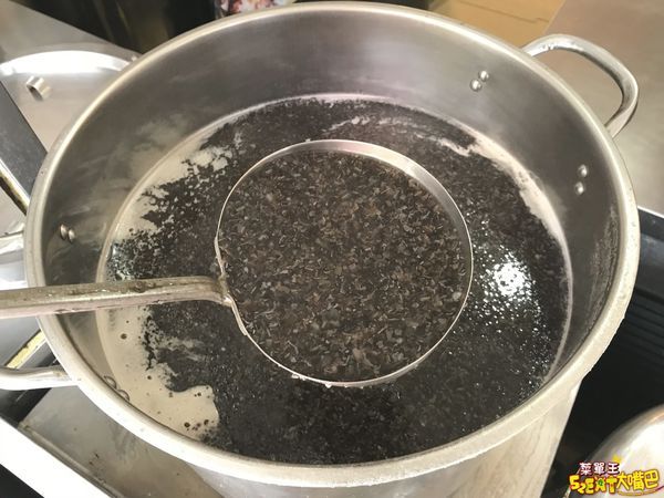 台中團購宅配美食黑木耳露》覓覓食務所-Q彈紅棗黑木耳露！養生萬靈丹血管清道夫的嚼感健康飲～台中大墩路必吃美食小吃餐廳推薦。