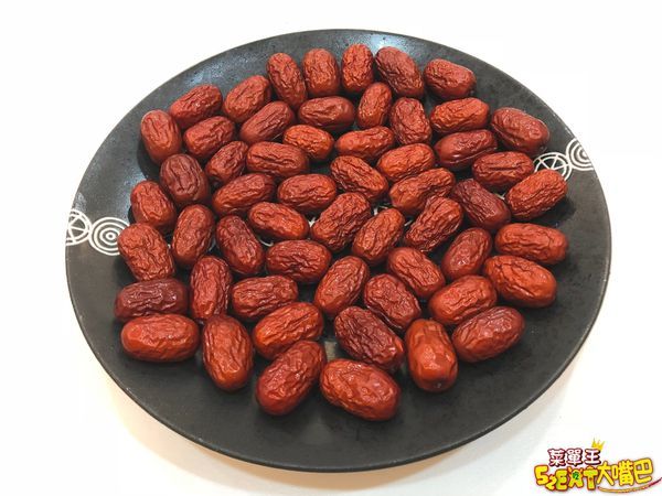 台中團購宅配美食白木耳》覓覓食務所-桃膠雪蓮子(皂角米)白木耳露!遵循古法製作流傳自大陸的消暑養顏Q彈健康飲~台中大墩路必吃美食小吃餐廳推薦。