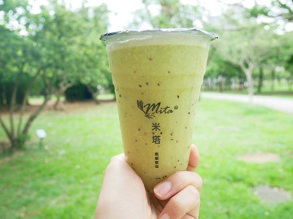 米塔黑糖飲品專賣(世貿店):米塔黑糖飲品(世貿店)-米塔集團旗下新創飲品 主打近期最夯的黑糖飲品 茶品都不錯喝 很適合炎熱的午後來一杯