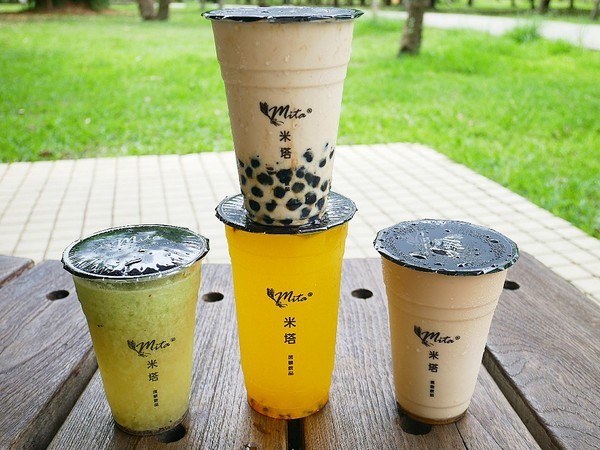 米塔黑糖飲品專賣(世貿店):米塔黑糖飲品(世貿店)-米塔集團旗下新創飲品 主打近期最夯的黑糖飲品 茶品都不錯喝 很適合炎熱的午後來一杯