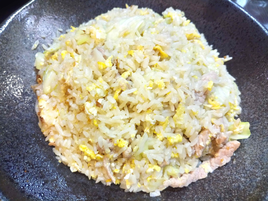 【桃園中壢】豐穀食堂☞加了紹興酒的炒飯,吃了到底會不會醉?