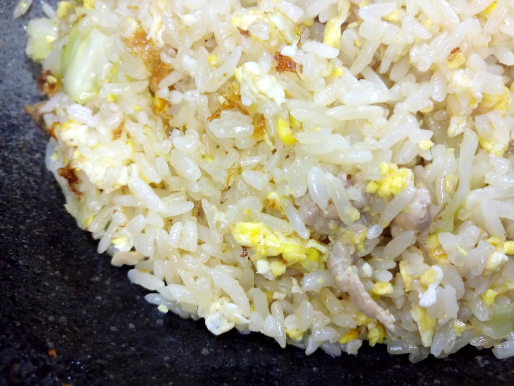 【桃園中壢】豐穀食堂☞加了紹興酒的炒飯,吃了到底會不會醉?