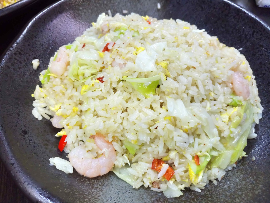【桃園中壢】豐穀食堂☞加了紹興酒的炒飯,吃了到底會不會醉?