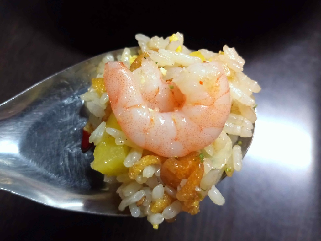 【桃園中壢】豐穀食堂☞加了紹興酒的炒飯,吃了到底會不會醉?