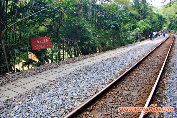 平溪一日遊-十分老街