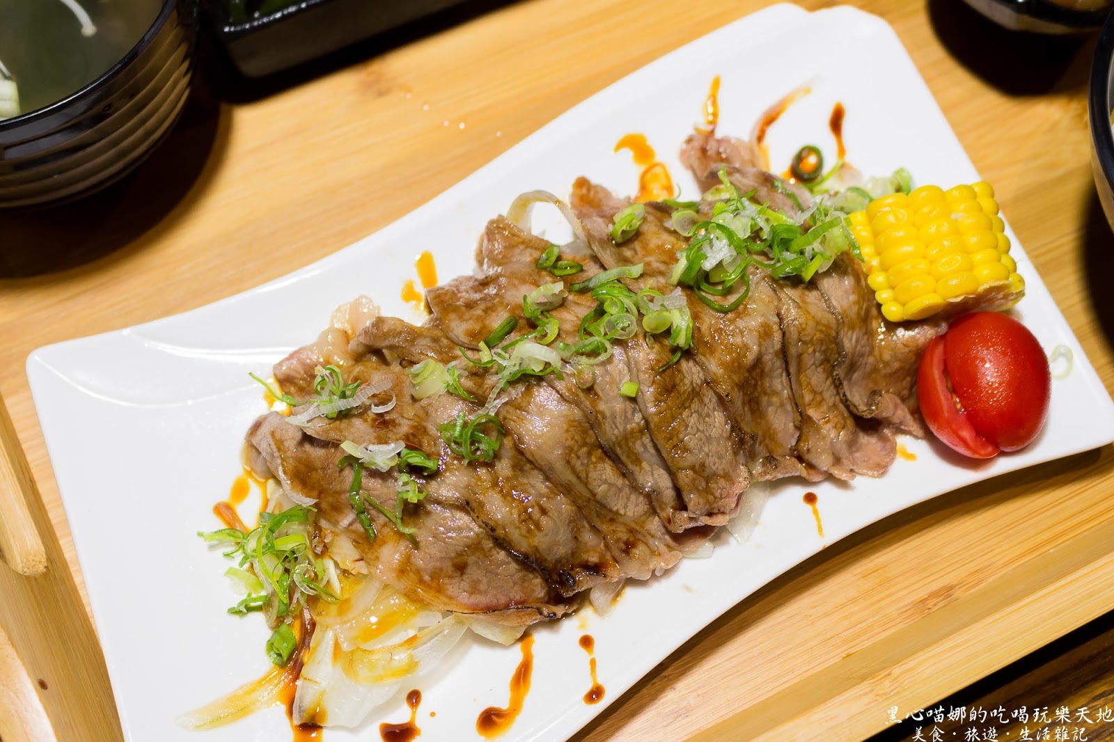 高雄鼓山︱小小醉迷你石頭火鍋 下班小聚,就吃精緻石頭火鍋與日式定食吧!