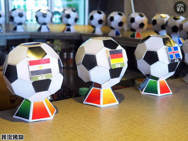 我流精緻烤物餐廳:我流精緻烤物,串燒結合酒吧裝潢,還有大螢幕可以邊吃烤物邊看球賽~