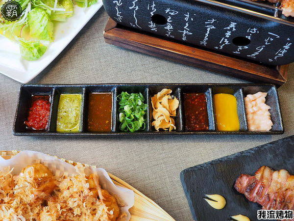 我流精緻烤物餐廳:我流精緻烤物,串燒結合酒吧裝潢,還有大螢幕可以邊吃烤物邊看球賽~