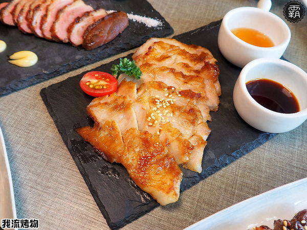 我流精緻烤物餐廳:我流精緻烤物,串燒結合酒吧裝潢,還有大螢幕可以邊吃烤物邊看球賽~