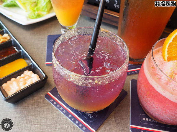 我流精緻烤物餐廳:我流精緻烤物,串燒結合酒吧裝潢,還有大螢幕可以邊吃烤物邊看球賽~