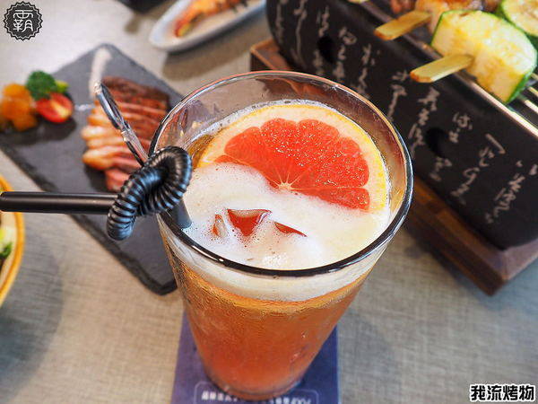 我流精緻烤物餐廳:我流精緻烤物,串燒結合酒吧裝潢,還有大螢幕可以邊吃烤物邊看球賽~