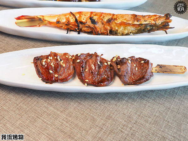 我流精緻烤物餐廳:我流精緻烤物,串燒結合酒吧裝潢,還有大螢幕可以邊吃烤物邊看球賽~